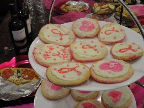 Cute TFC Komen Cookies